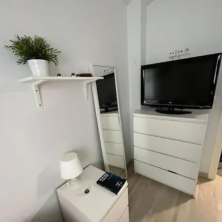 A Metros De La Playa. Centrico Apartment
